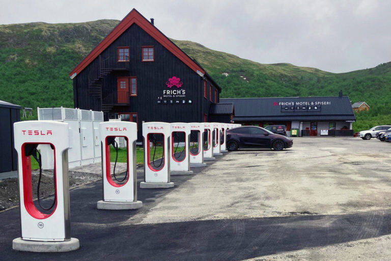 tesla SuC (002)